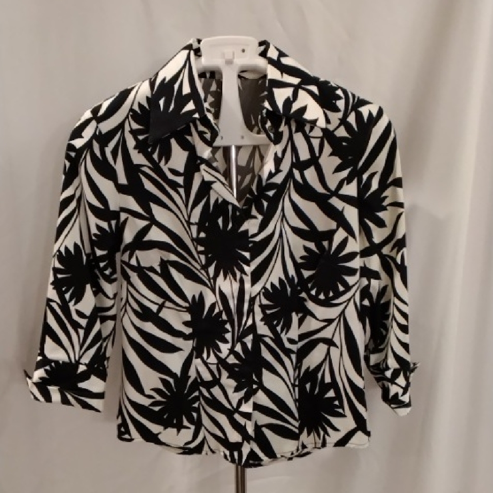 Chic Black and White Floral Women's Blouse